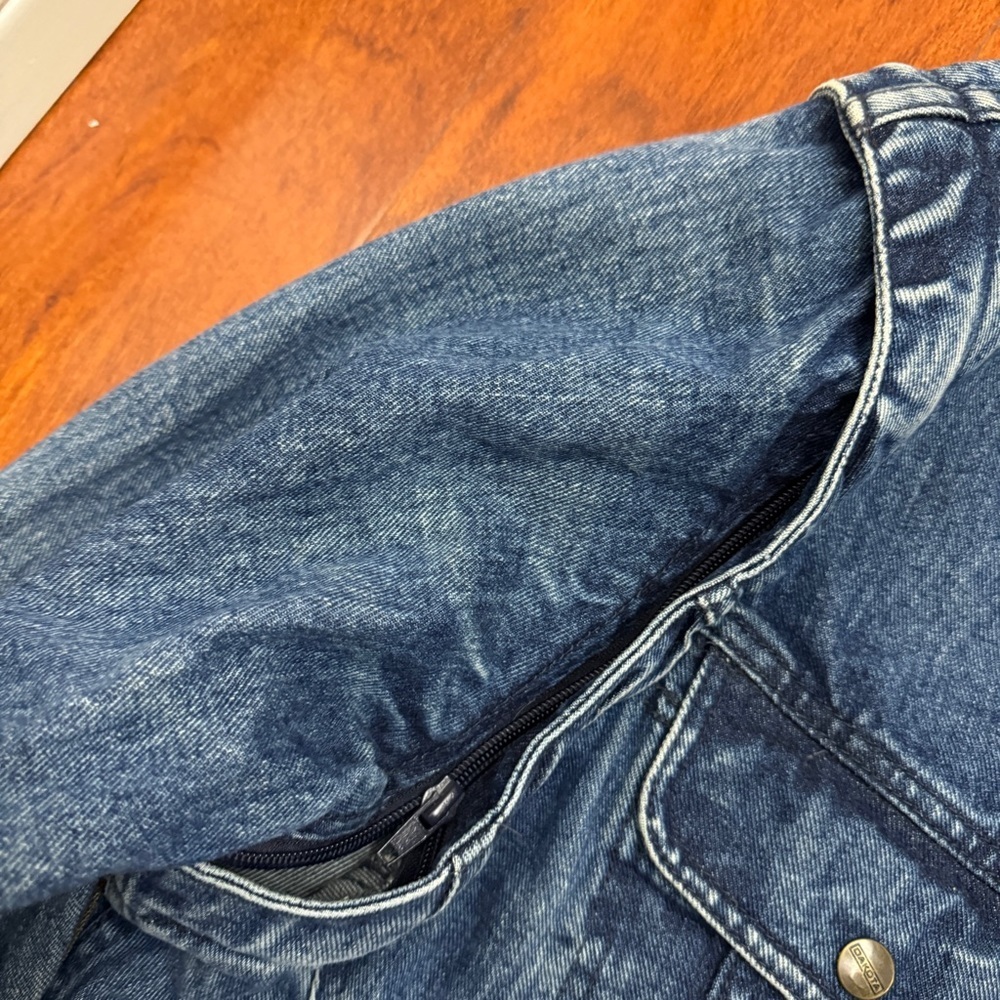 Dakota Vintage Denim Jacket Zip Off Sleeves Size XL - Picture 9 of 12